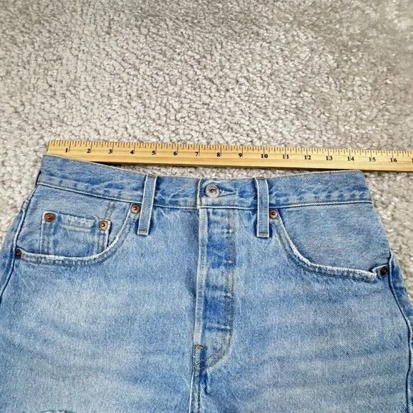 Levi's 501 High Rise Shorts Weak In The Knees Light Wash - Picture 10 of 13